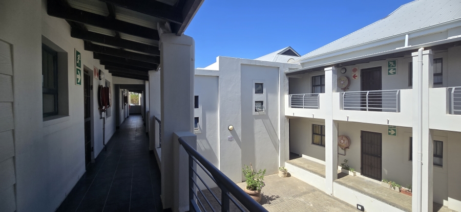 To Let 2 Bedroom Property for Rent in Admirals Park Western Cape